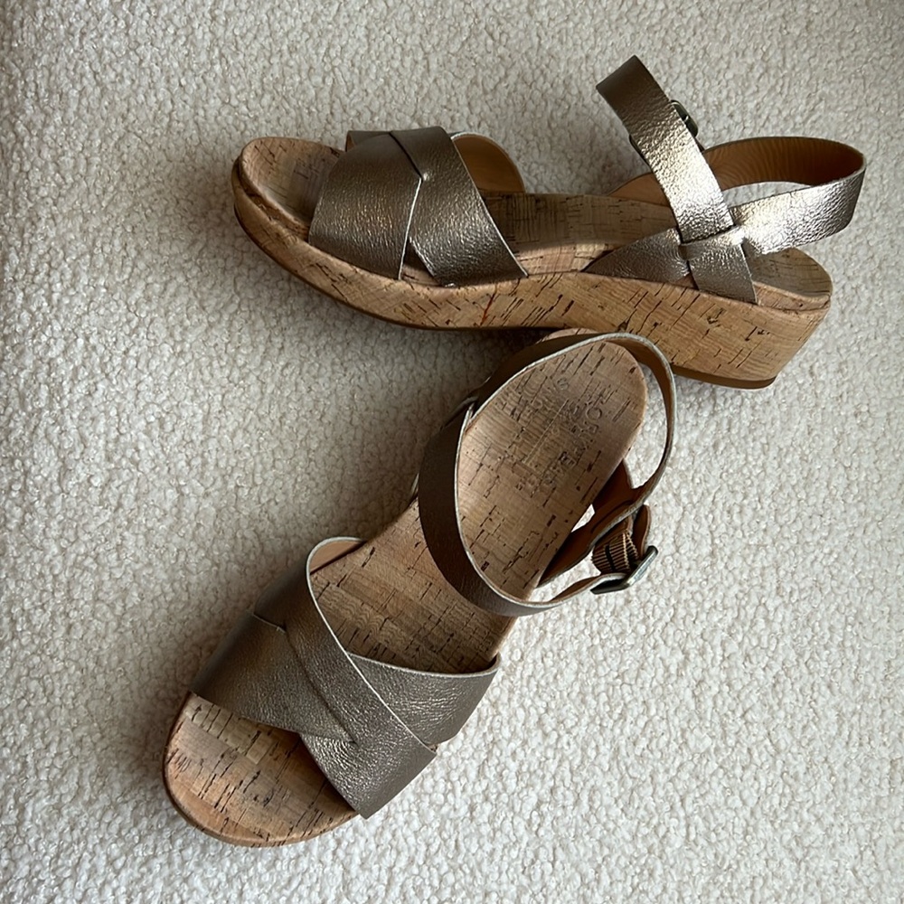 Kork-Ease gold leather platform sandal. EUC